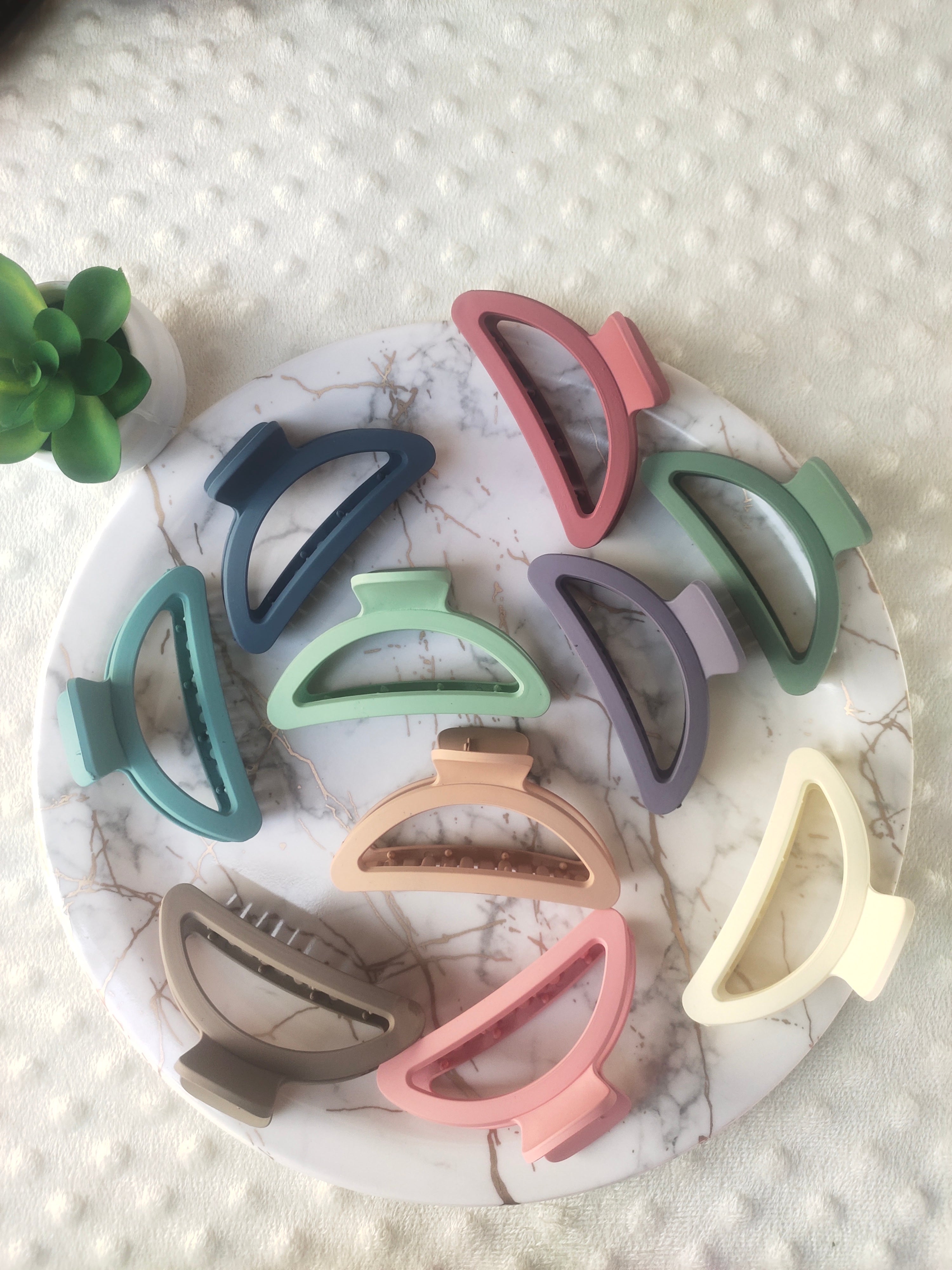 Arched Hollow Multicolor