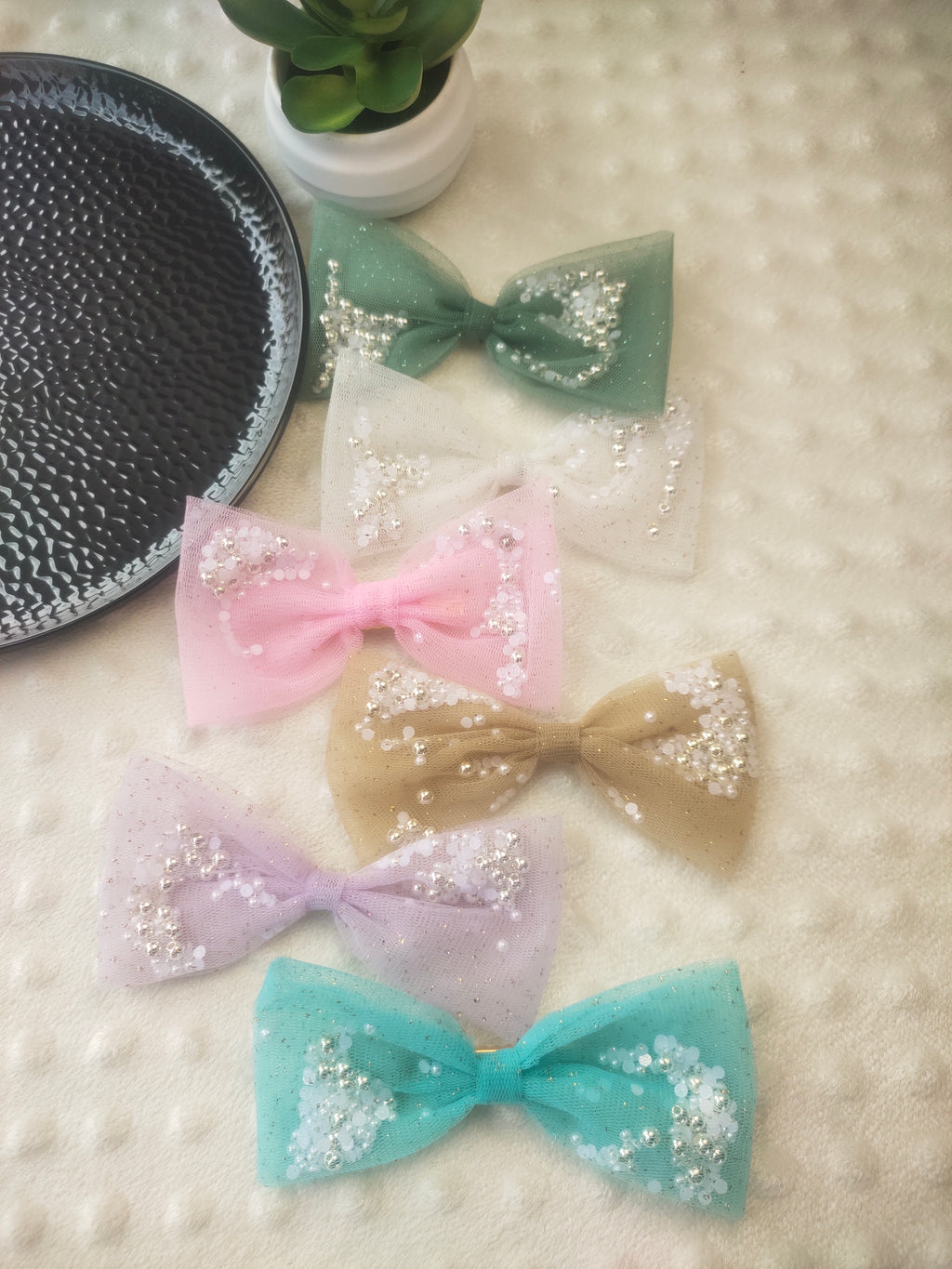 Pearl Bow Clip